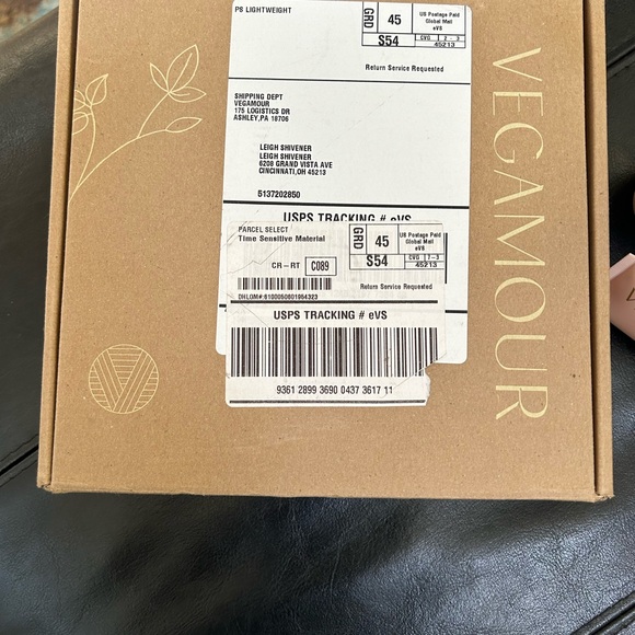 VEGAMOUR GRO Foundation Kit - Picture 4 of 12